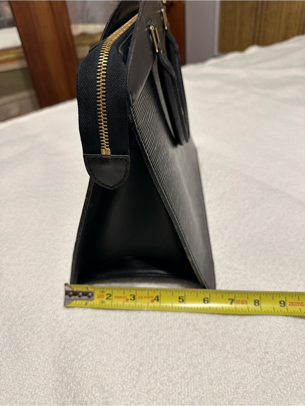 Stylish Black Leather Tote Bag - Picture 10 of 13
